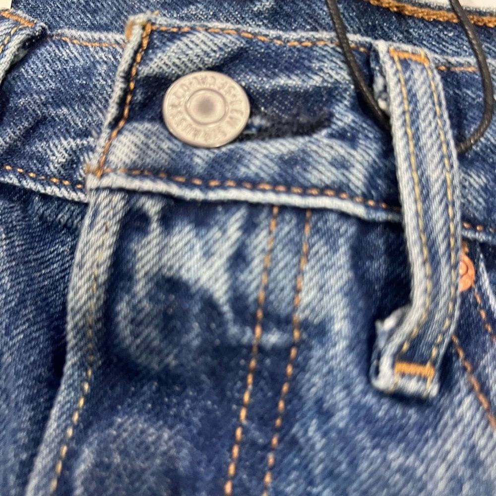 Levi's Women's Hi Rise Deconstructed Denim Skirt NEW NWT - Picture 4 of 6